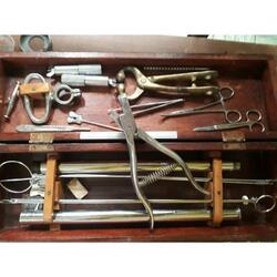 CAJA DE HERRAMIENTAS PARA MEDICO VETERINARIO