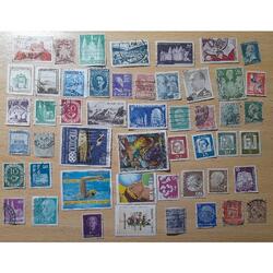 LOTE DE 50 SELLOS UNIVERSALES DIFERENTES L1
